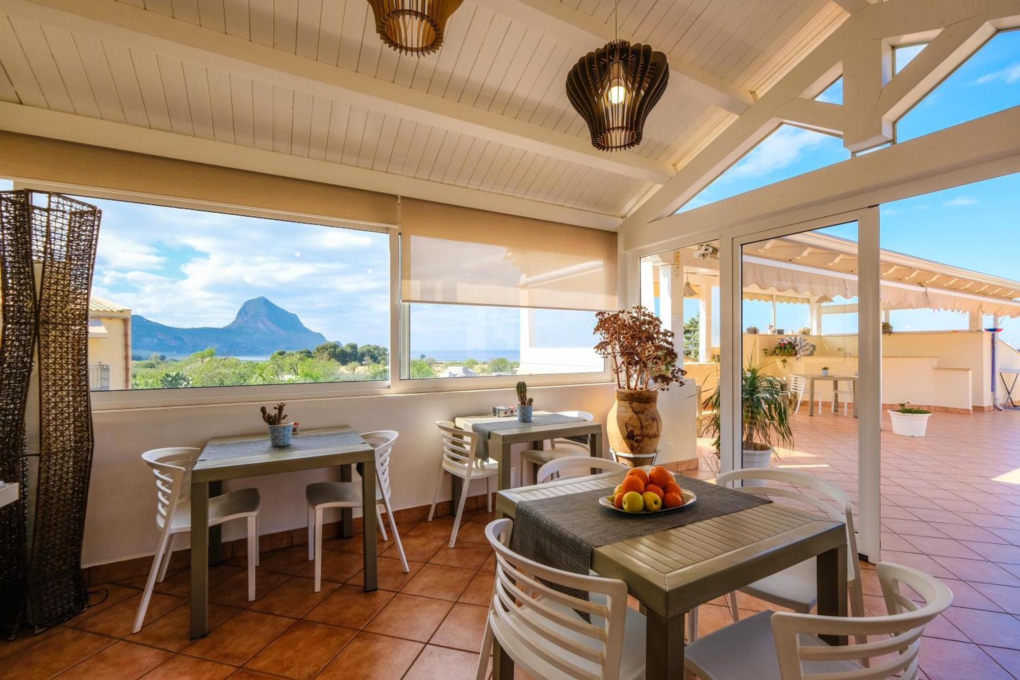 卡斯泰卢佐 Cala Di Ponente酒店 外观 照片