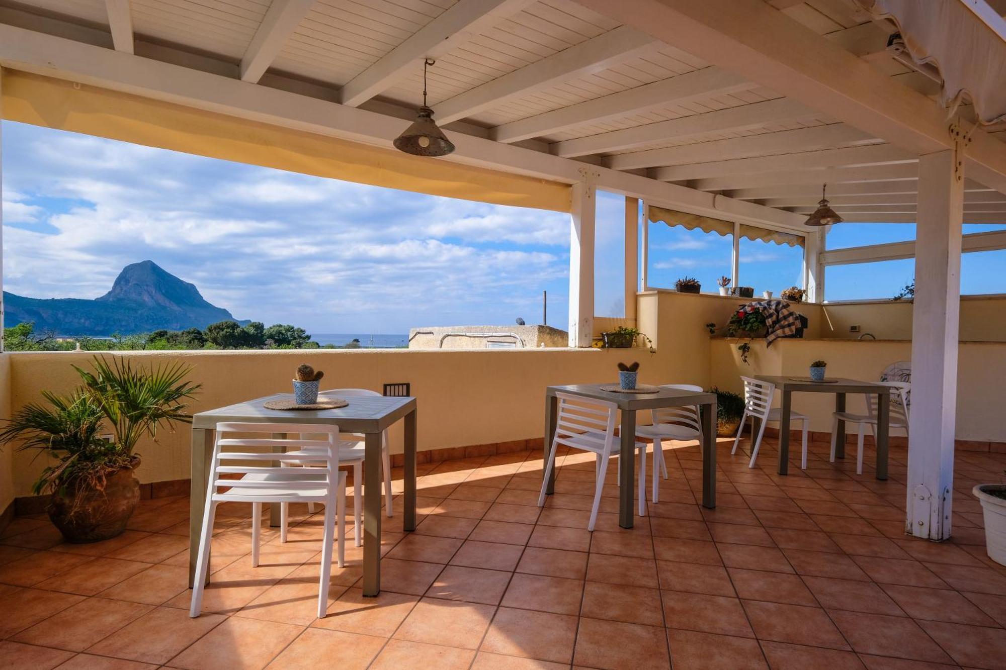卡斯泰卢佐 Cala Di Ponente酒店 外观 照片