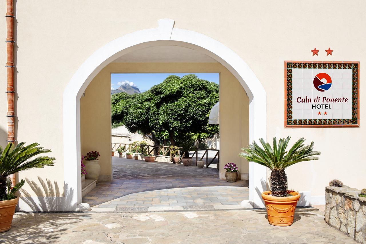 卡斯泰卢佐 Cala Di Ponente酒店 外观 照片